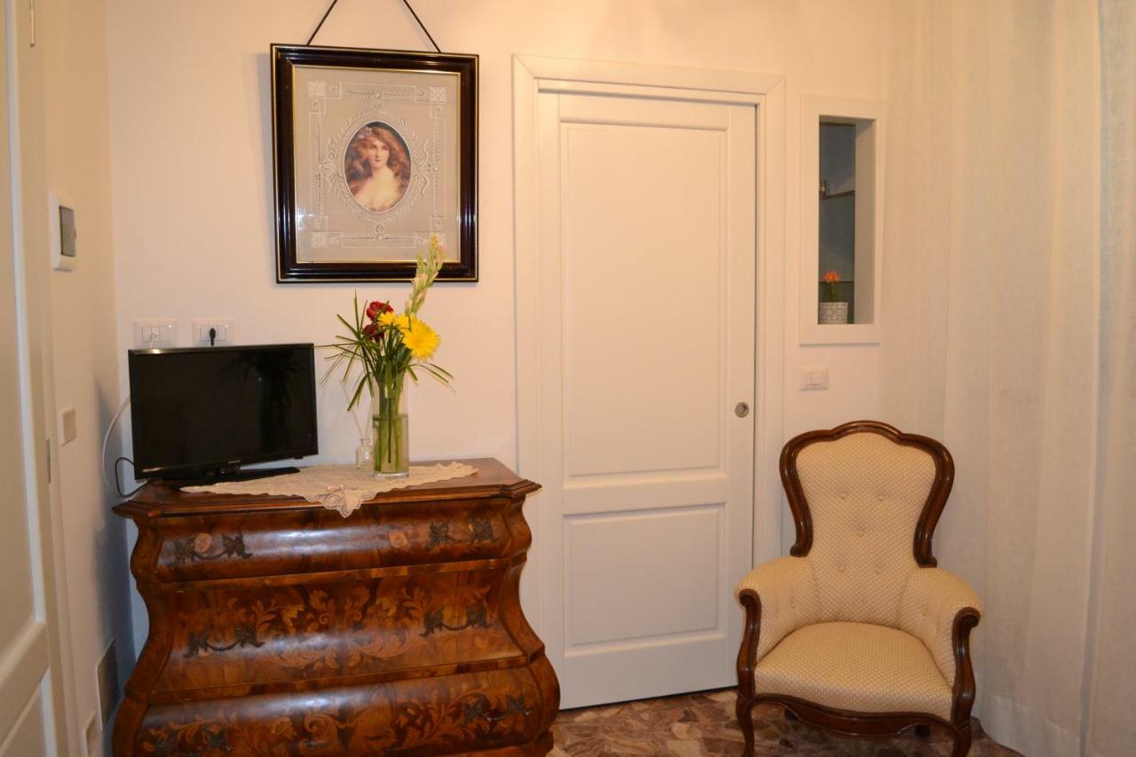 Le Signorine B&B Lecce Exterior foto