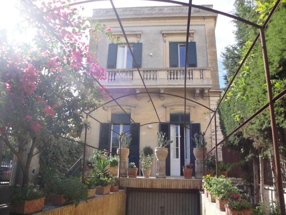 Le Signorine B&B Lecce Exterior foto